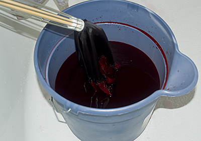 Dye bath bucket
